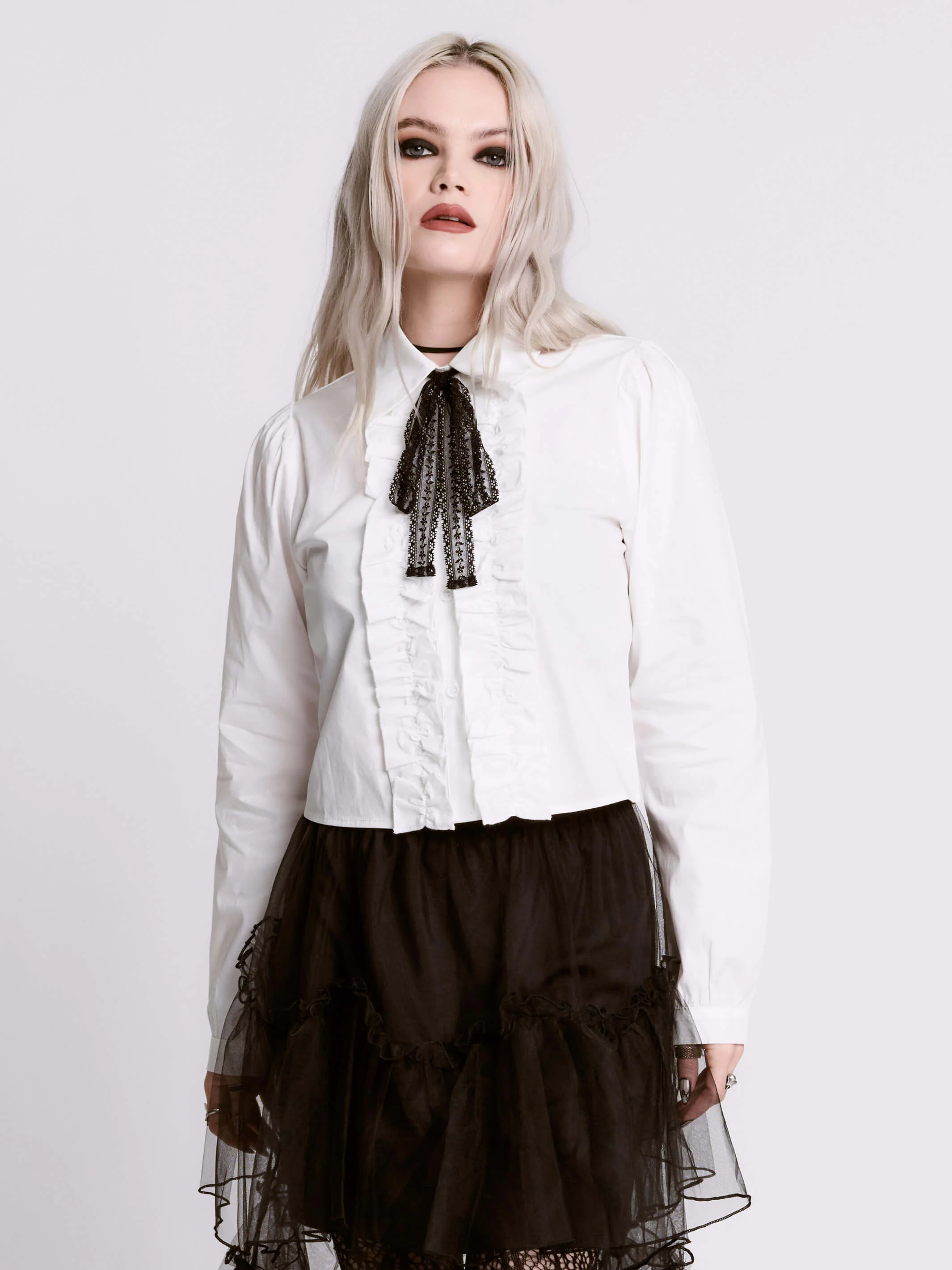 Cropped Ruffle Shirt - Image 11