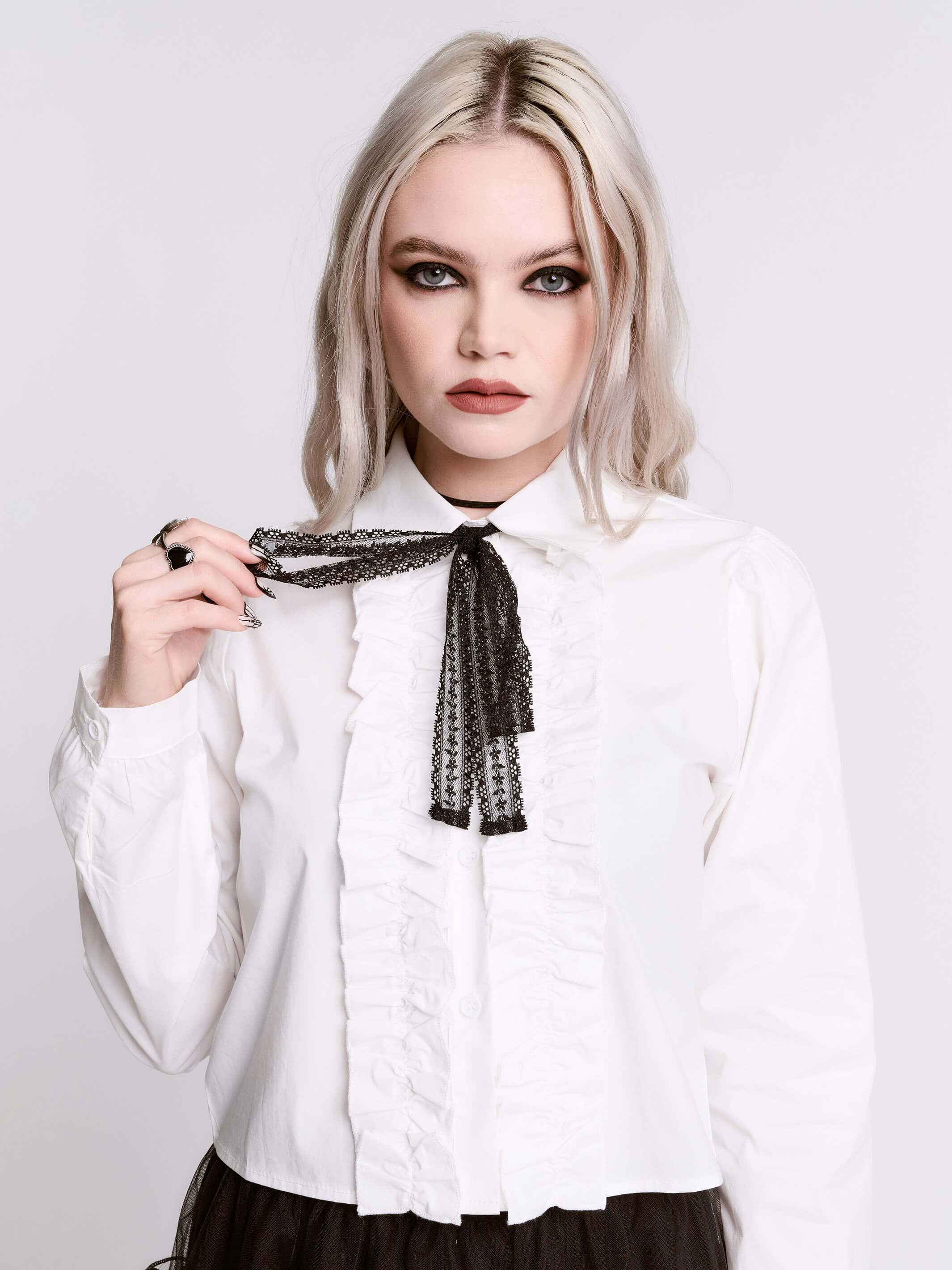 Cropped Ruffle Shirt - Image 19